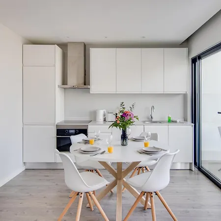 Ocean 200meters Ac Wi-fi Balcony Αλμπουφέιρα