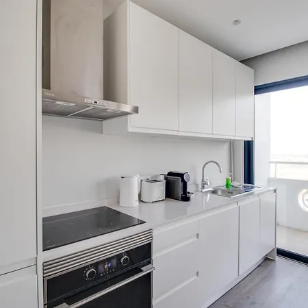 Apartment Ocean 200meters Ac Wi-fi Balcony *